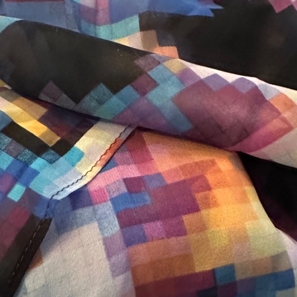 Calvin Klein Multicolor Pixelated Scarf - Picture 3 of 10